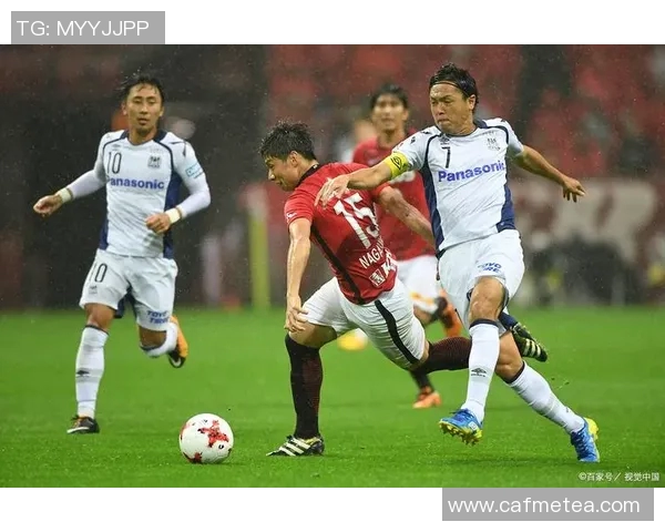 巴黎FC与沙特鲁的激烈对决即将上演谁能在赛场上笑到最后