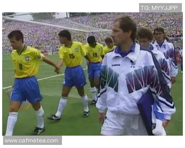 巴乔与罗马里奥的巅峰对决:谁才是足球历史上的传奇巨星 巴乔与罗马里奥的巅峰对决:谁才是足球历史上的传奇巨星