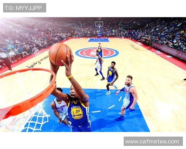 重庆篮球队在世界锦标赛积分榜上以78分稳居第一名展现强劲实力 重庆篮球队在世界锦标赛积分榜上以78分稳居第一名展现强劲实力