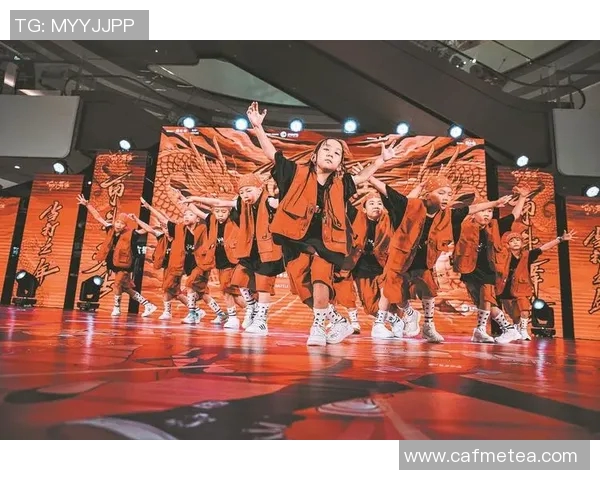 重庆街舞队的控制艺术:深入探讨街舞文化与团队协作的奥秘 重庆街舞队的控制艺术:深入探讨街舞文化与团队协作的奥秘