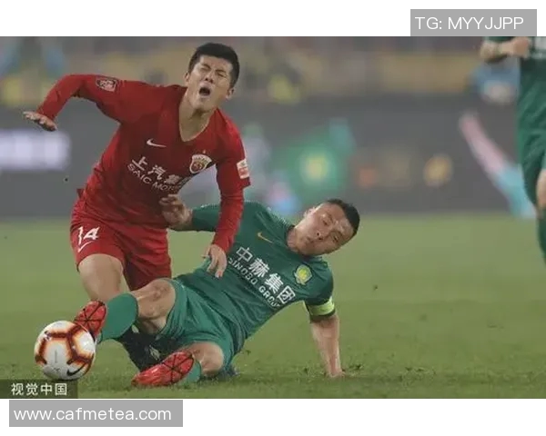 上港与恒丰激战正酣精彩直播尽在眼前不容错过的足球盛宴